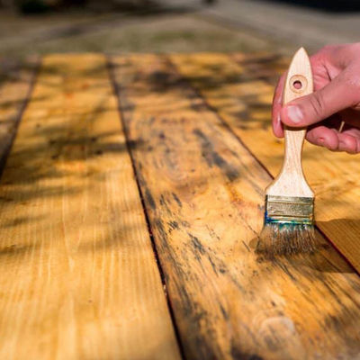 Bon système de revêtement à base d'eau résistant aux UV conçu pour des couches de protection durables et des finitions de surface
